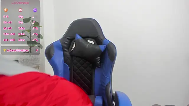 hurrem had online show from 04/13/26, 07:19