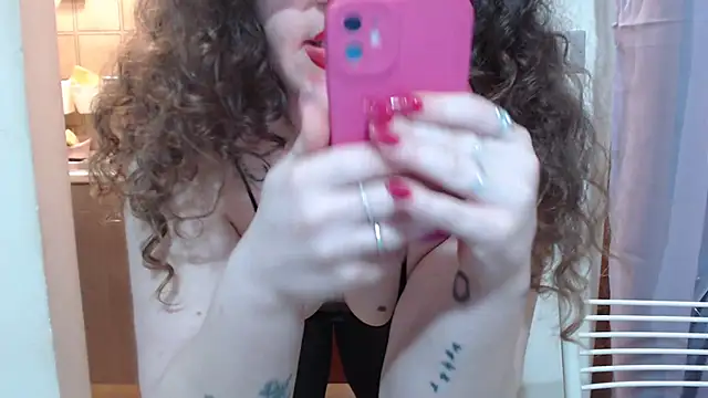 Snapshot of peachgirlmartyna chatting on 02/04/25, 06:49 peachgirlmartyna online show from 02/04/25, 06:49