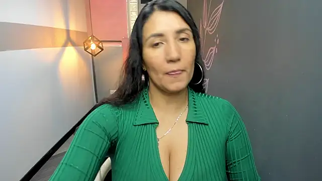 GiaFox  online show from 02/05/25, 03:42