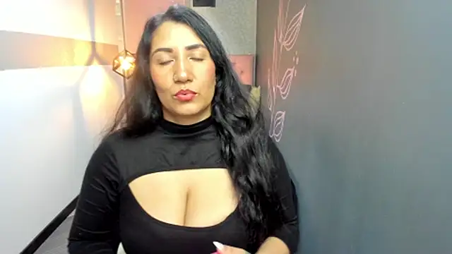 GiaFox  online show from 02/25/25, 12:45