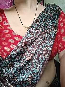Snapshot of Rosy-B chatting on 05/15/26, 11:45 Rosy-B online show from 05/15/26, 11:45