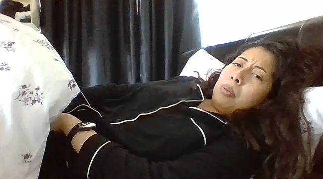 LorenaAnderson online show from 02/05/25, 10:19