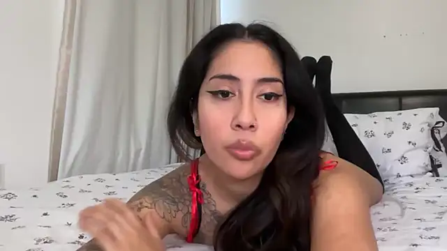 LorenaAnderson online show from 12/05/25, 02:47