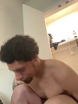 Snapshot of Clearlytothepoint420 chatting on 12/23/24, 10:12 Clearlytothepoint420 online show from 12/23/24, 10:12