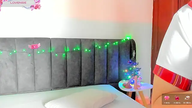 SofiScott  online show from 12/21/24, 03:31
