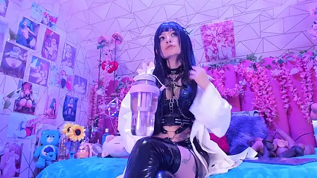 Alicebenett online show from 04/16/26, 11:18