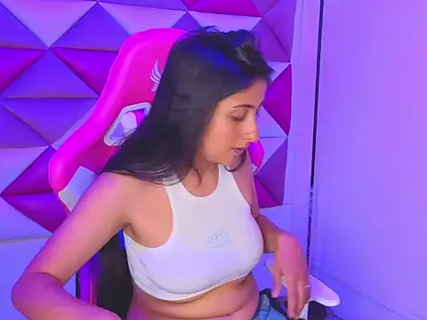 Cameron cutte online show from 11/14/25, 03:05