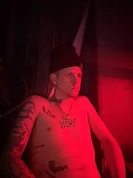 Snapshot of traejddd chatting on 10/15/25, 07:30 traejddd online show from 10/15/25, 07:30