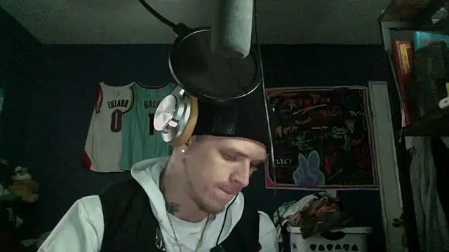 traejddd online show from 04/05/26, 06:05