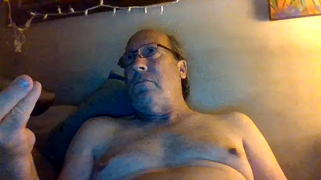 Snapshot of hornyrich69 chatting on 05/09/26, 03:45 hornyrich69 online show from 05/09/26, 03:45
