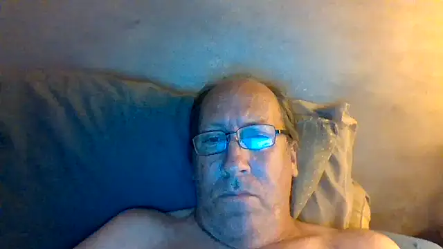 Snapshot of hornyrich69 chatting on 05/14/26, 05:25 hornyrich69 online show from 05/14/26, 05:25