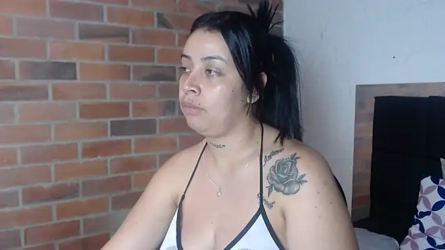 salome  hills1 online show from 12/15/25, 08:24