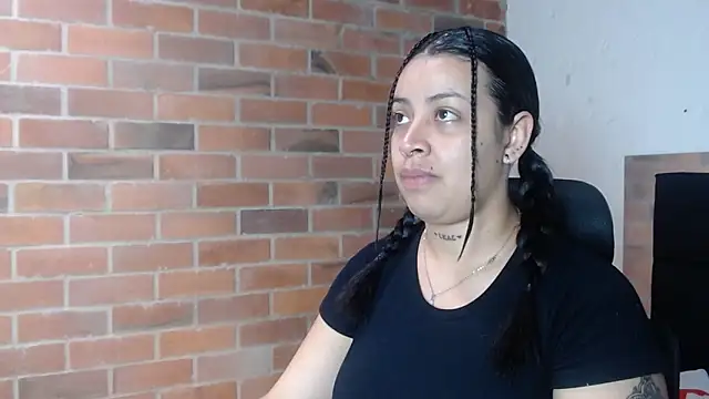 salome  hills1 online show from 02/25/26, 05:44