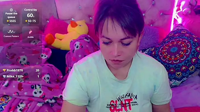 Snapshot of martina_bk chatting on 02/28/25, 09:15 martina bk online show from 02/28/25, 09:15