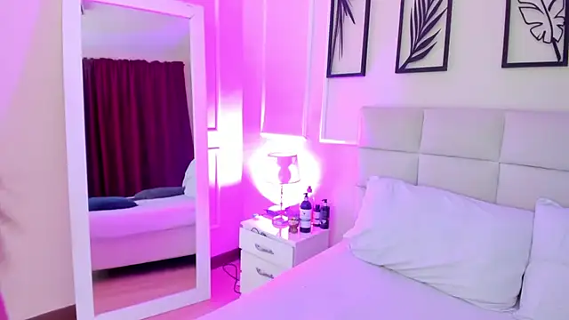Snapshot of Alisa__walker chatting on 01/13/25, 07:21 Alisa walker online show from 01/13/25, 07:21