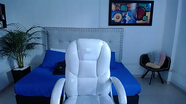 Chiqui milk  online show from 02/04/25, 07:22