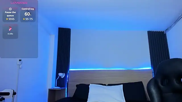 Chiqui milk  online show from 10/13/25, 06:52