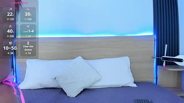 Chiqui milk  online show from 11/13/25, 07:35