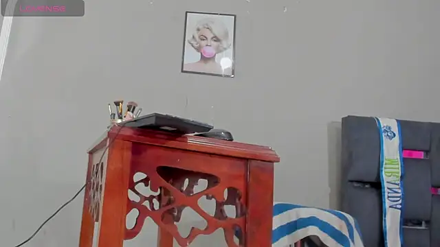 Jimena Grey online show from 06/04/26, 12:38