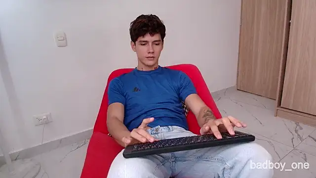 Snapshot of badboy_one_ chatting on 05/20/26, 04:35 badboy one online show from 05/20/26, 04:35