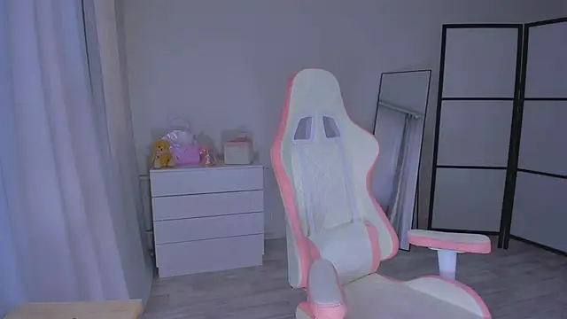 AnnaLunar online show from 02/27/25, 05:34