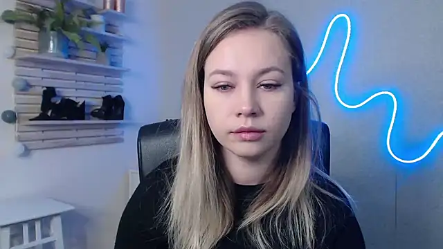 holly xglam online show from 01/09/25, 03:04