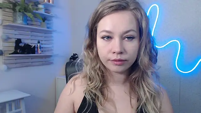 holly xglam online show from 01/13/25, 03:23