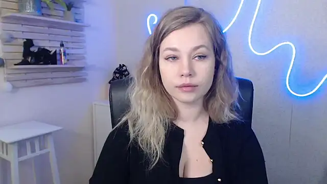 holly xglam online show from 01/14/25, 03:11