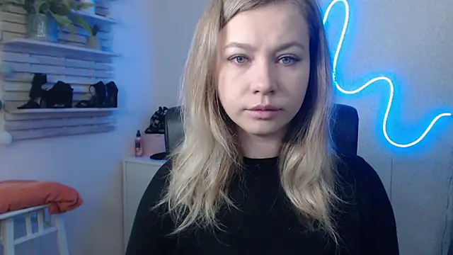 holly xglam online show from 01/21/25, 03:15