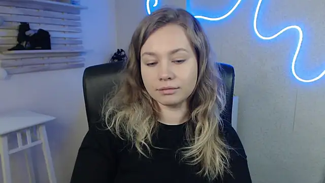 holly xglam online show from 02/11/25, 07:33