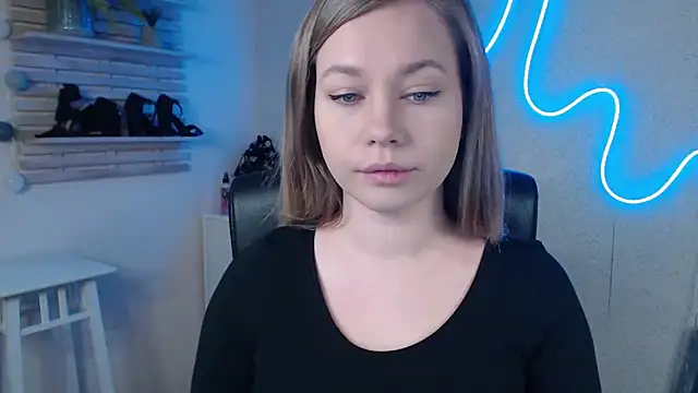 holly xglam online show from 02/21/25, 12:16