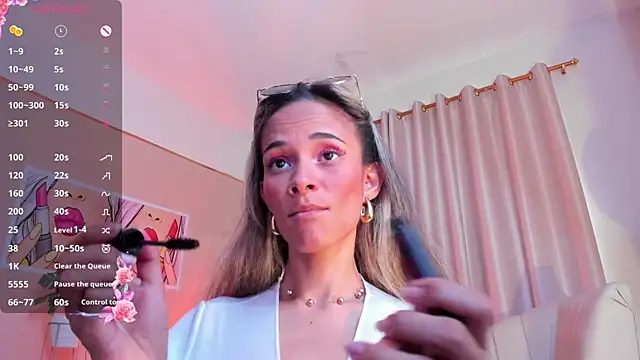 SkiinnyAna online show from 02/10/25, 07:38