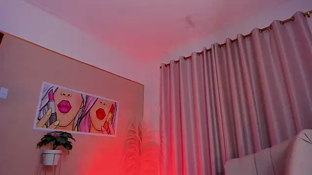 SkiinnyAna online show from 02/28/25, 10:39