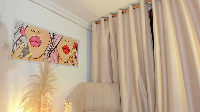 SkiinnyAna online show from 04/27/26, 08:51