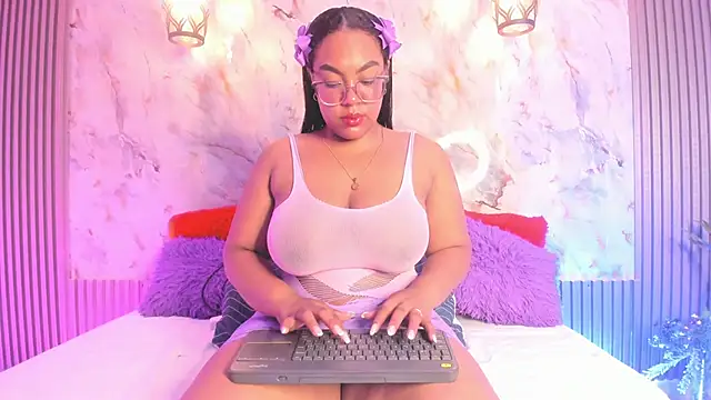 Esmeralda Duarte online show from 03/14/25, 09:35