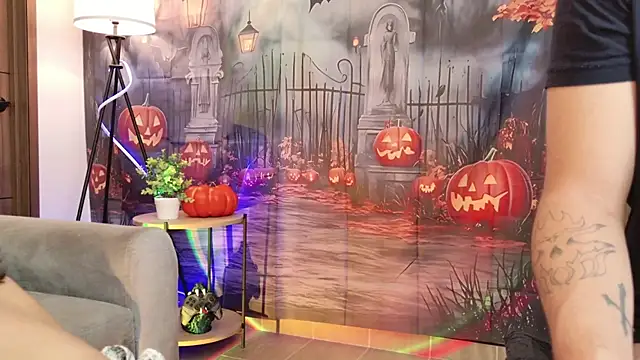 Hot Couple666 online show from 10/27/25, 04:22