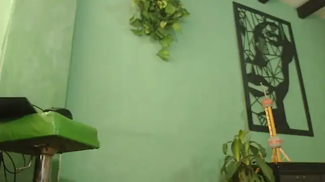 thirstymoonxx online show from 12/21/25, 07:54