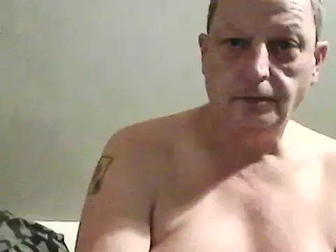 Snapshot of chubbybear2cum chatting on 12/26/24, 11:24 chubbybear2cum online show from 12/26/24, 11:24