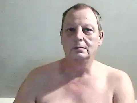 Snapshot of chubbybear2cum chatting on 01/10/25, 05:47 chubbybear2cum online show from 01/10/25, 05:47