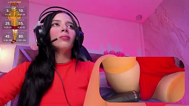 SweetieCloe  online show from 11/12/25, 09:03