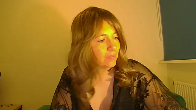 Ella Next Door online show from 11/17/25, 06:30