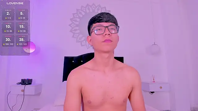 CodyTwink online show from 10/28/25, 01:14