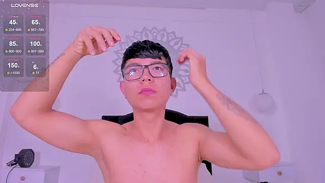 CodyTwink online show from 11/16/25, 10:21