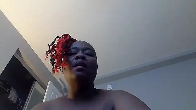 Snapshot of AllLeggs chatting on 03/18/25, 05:42 AllLeggs online show from 03/18/25, 05:42