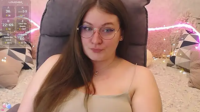 Snapshot of Nataly_cute chatting on 01/16/25, 05:00 Nataly cute online show from 01/16/25, 05:00