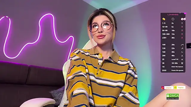 ellie miu online show from 12/20/24, 04:46