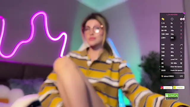 ellie miu online show from 12/21/24, 06:23