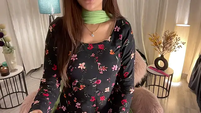 Unique-Beauty online show from 12/07/24, 01:18