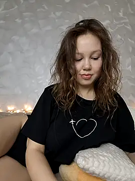  AnMiss  online show from 12/19/25, 08:05