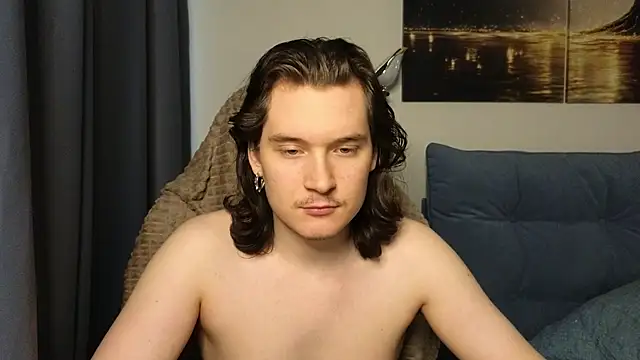 MoreRealAlex online show from 05/04/26, 07:59